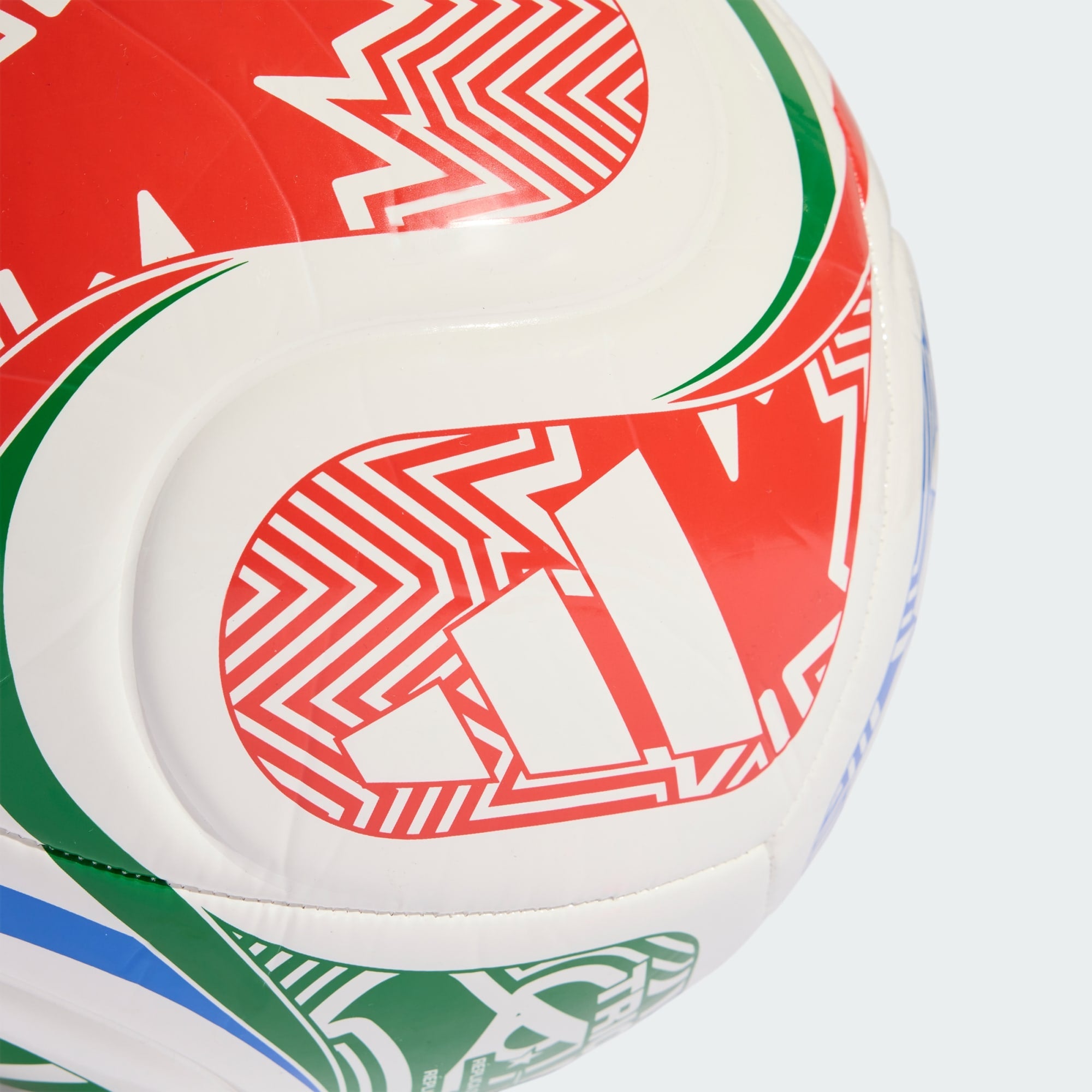 Balon_de_la_COPA_DEL_MUNDO_2026_TRIONDA_CLUB_Blanco_JD8028_42_detail.jpg