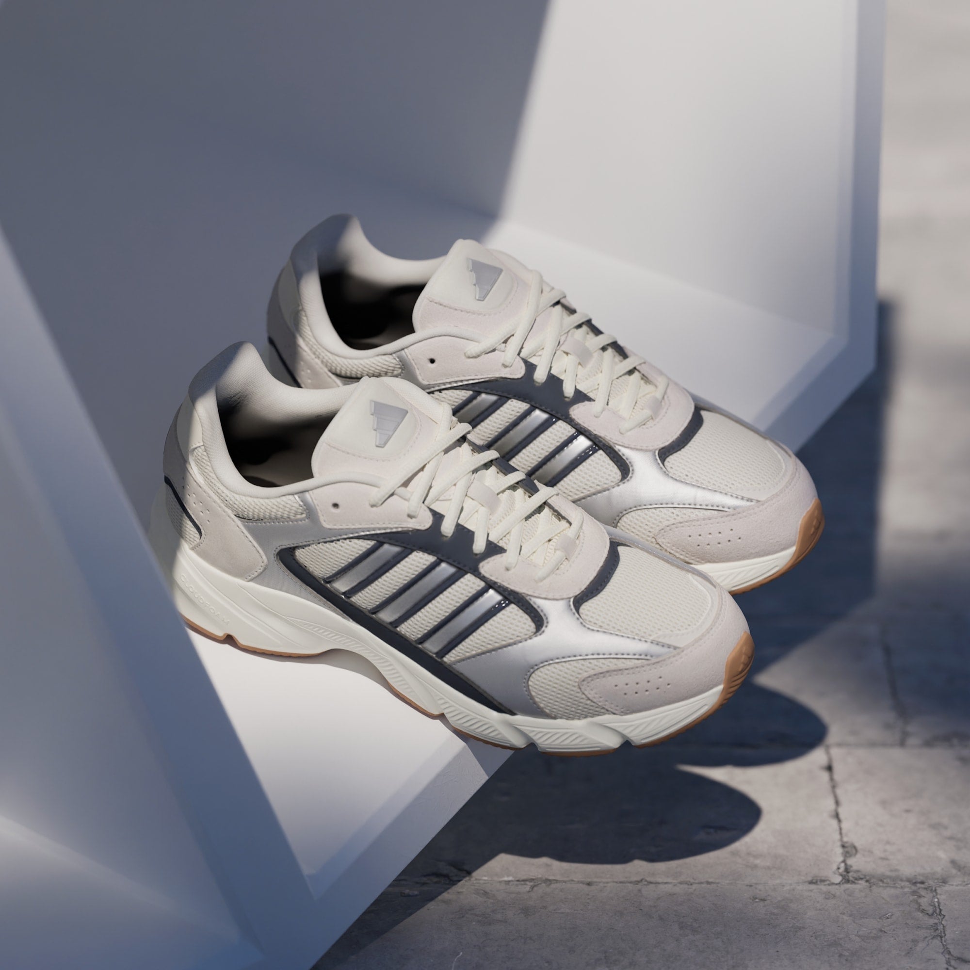 Tenis_Crazychaos_2000_Blanco_IG4351_HM5.jpg