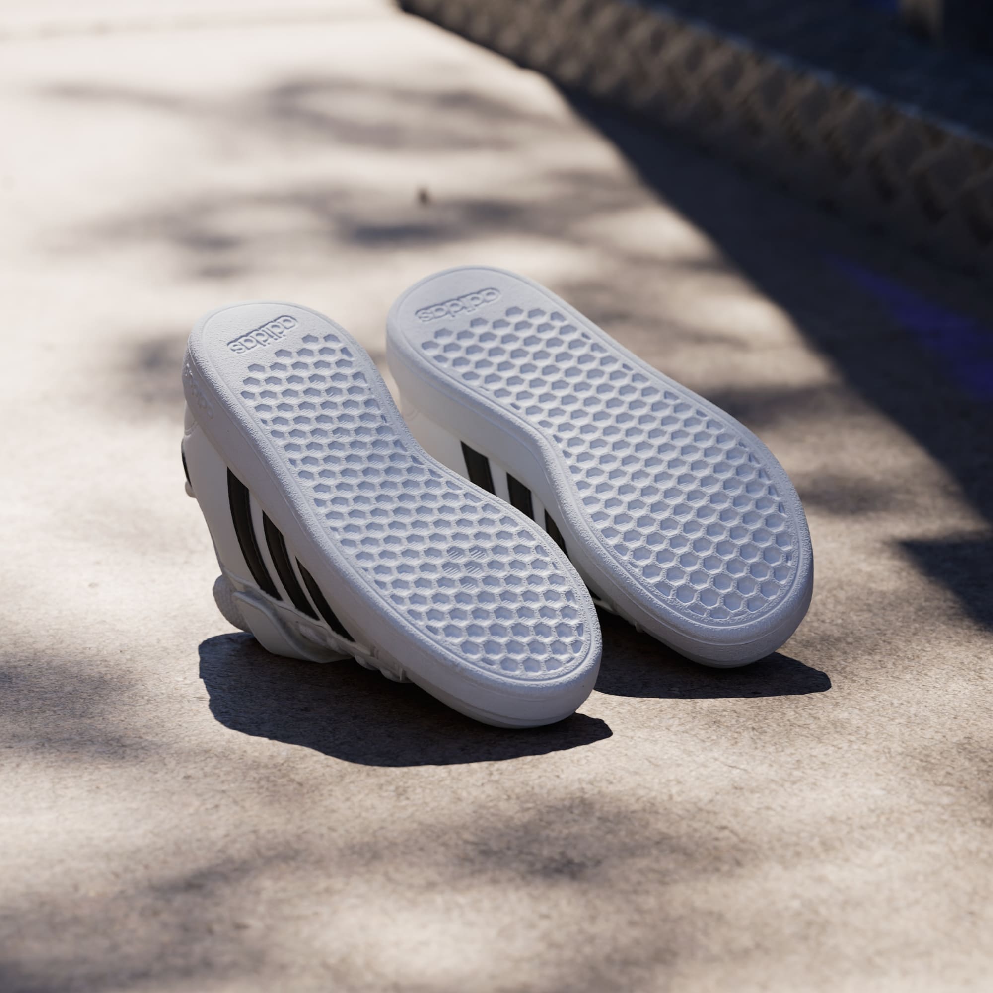 Tenis_Grand_Court_2.0_Ninos_Blanco_IH5529_HM4.jpg