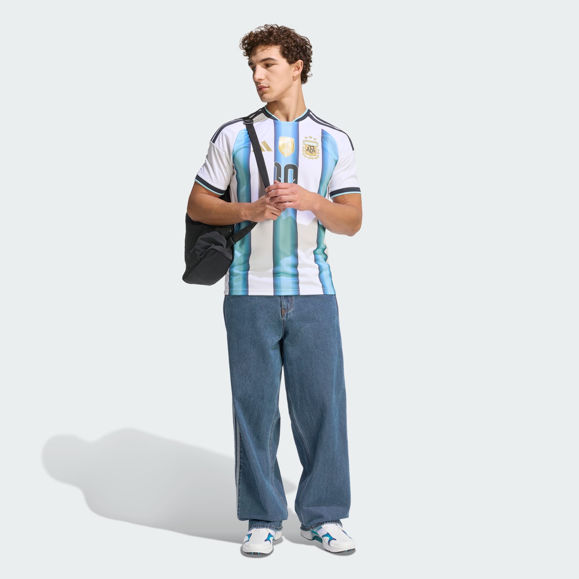 Camiseta_Local_Messi_Seleccion_Argentina_26_Blanco_KA8117_25_model.jpg