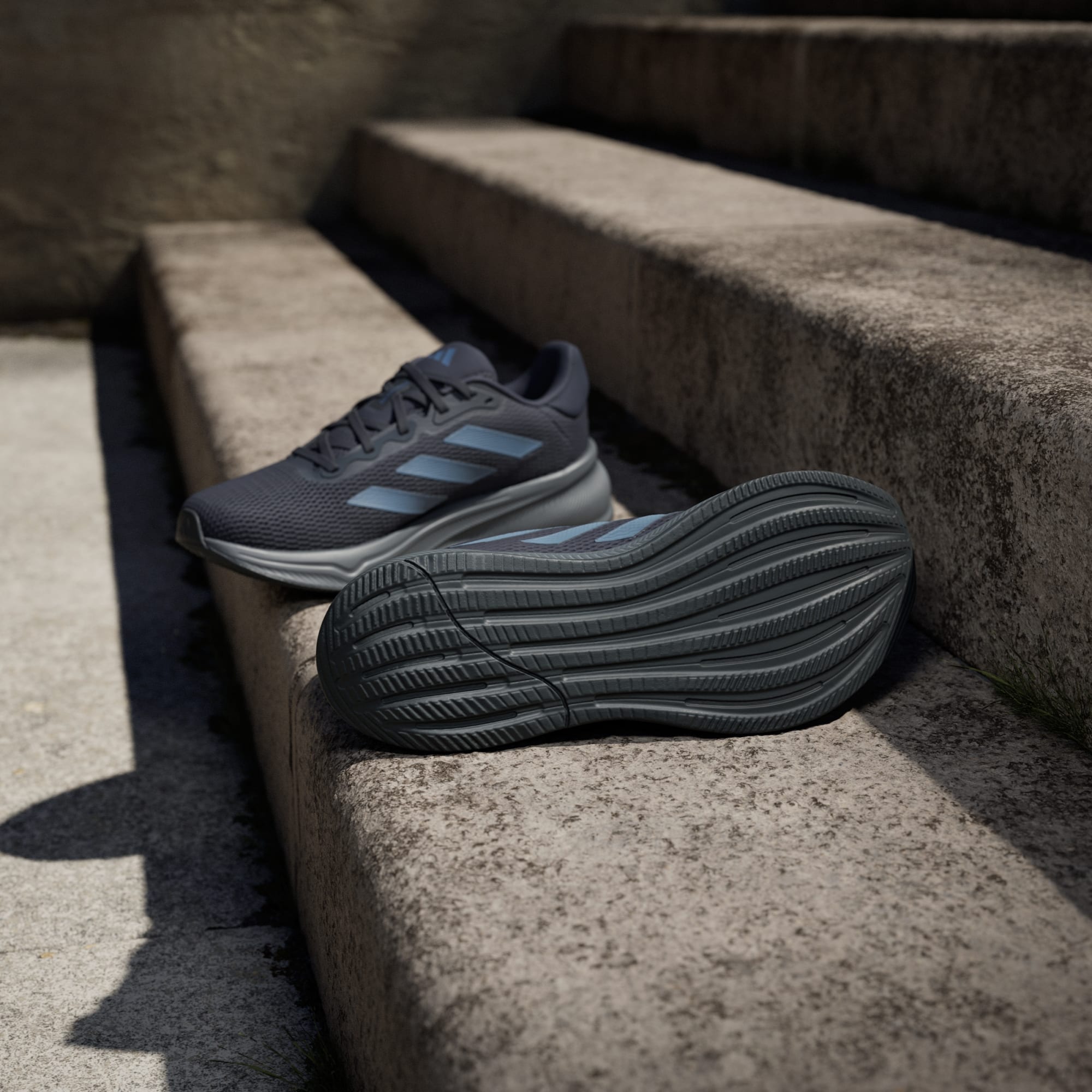 TENIS ADIDAS RESPONSE