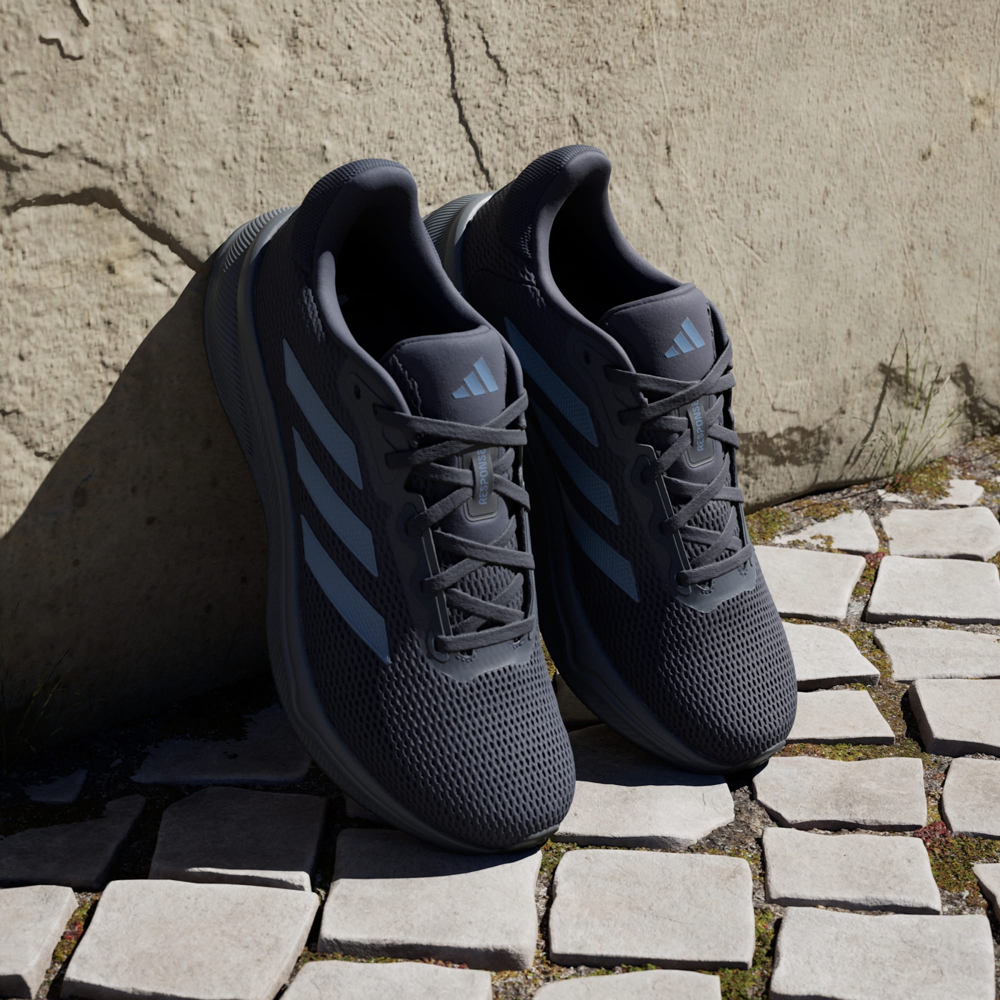 TENIS ADIDAS RESPONSE