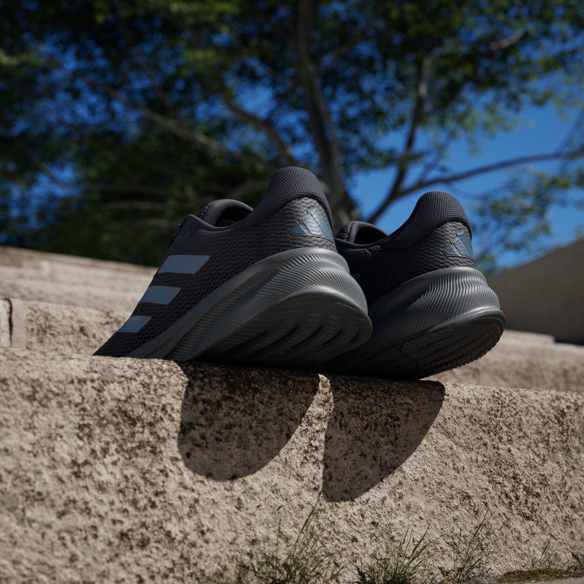 TENIS ADIDAS RESPONSE